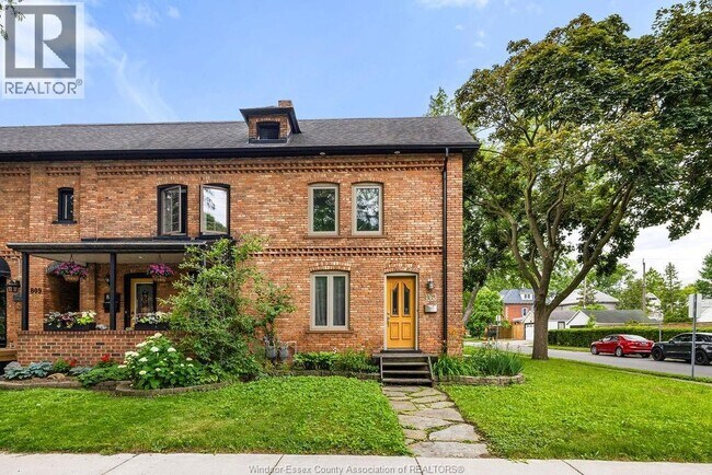 Photo - 803 Monmouth Rd