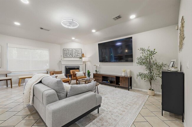Photo - 2109 Kimra Ln