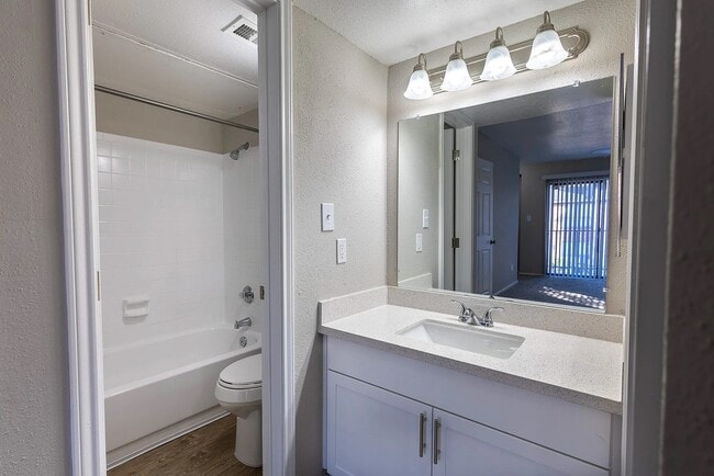 Photo - 1230 Farm to Market 1960 Bypass Rd E Unit 203