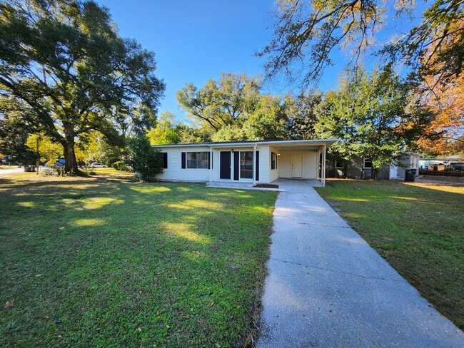 Photo - 5501 Mayfair Dr