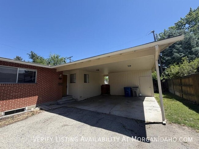 Building Photo - 1516 S Owyhee St