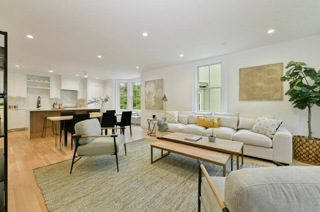 15 Pleasant St
