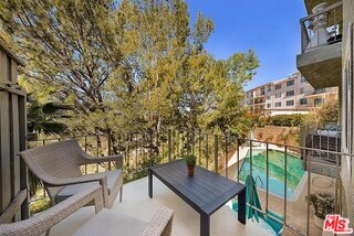 Photo - 2345 Roscomare Rd