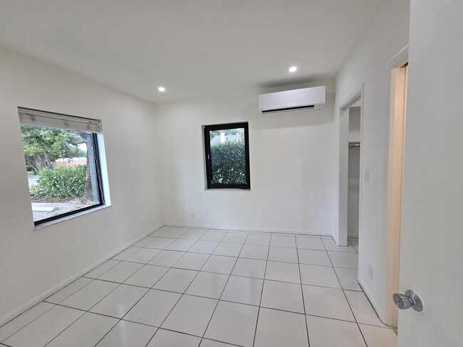 Photo - 3720 Morton Ave