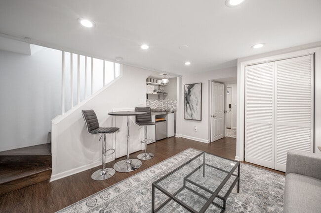 Building Photo - Basement