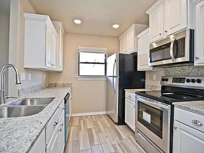 Photo - GREAT LOCATION IN CENTERTON!!!