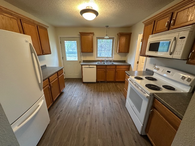 Photo - 1009 15th St NW