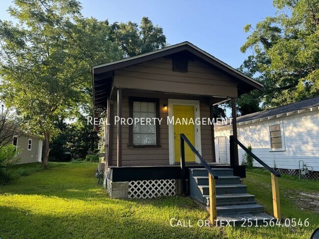 Photo - 2064 Andrews St House