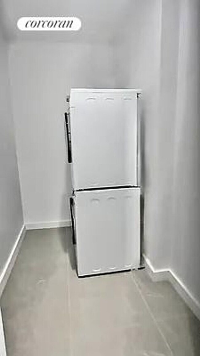 Photo - 143-26 84th Rd