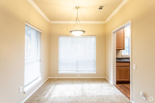 1BR, 1BA - 640SF - Madison at the Arboretum