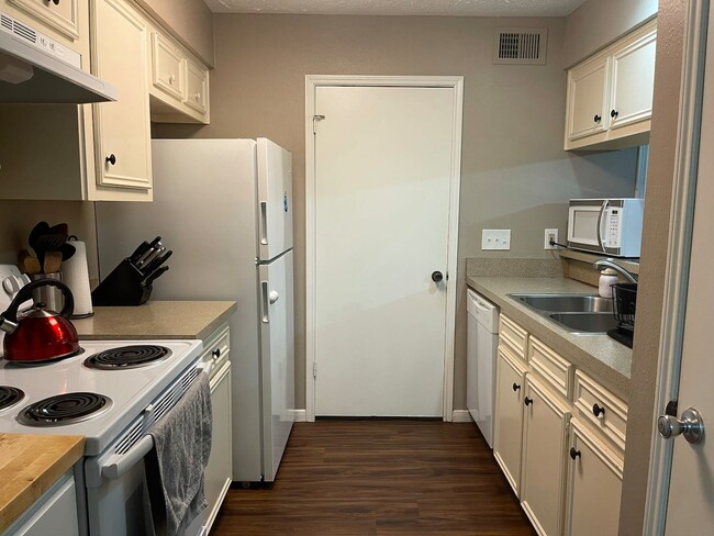 Photo - 13722 Ravensway Dr Unidad A