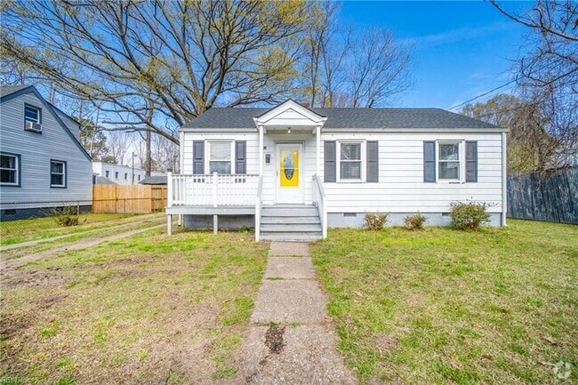 Building Photo - 1009 De Gaule St Rental