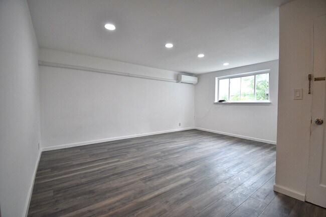 Photo - 9 Old Jerome Ave