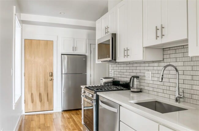 Photo - 395 Columbia St Unit 3