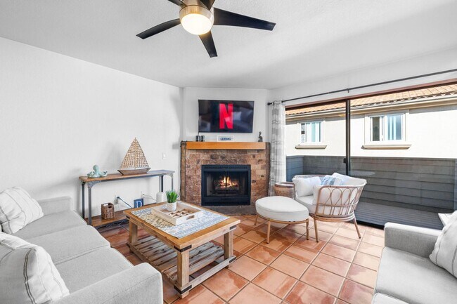 733 Seacoast Dr
