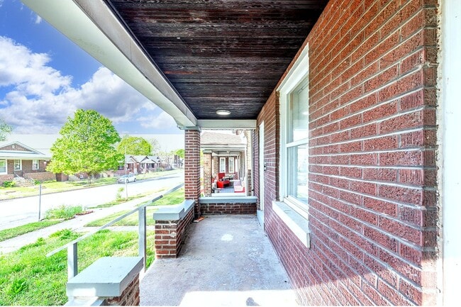 Photo - 3953 Tholozan Ave Unit #2F