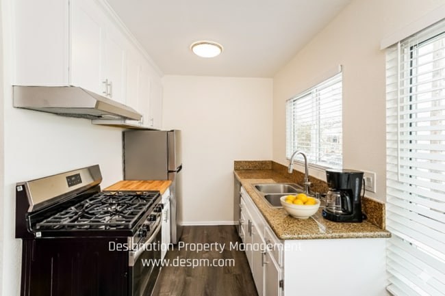 Photo - 3220 Casitas Ave Unidad B