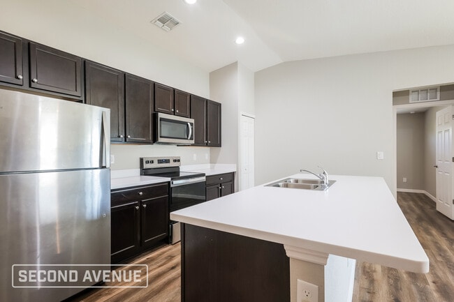 Photo - 1423 NE 16th Pl