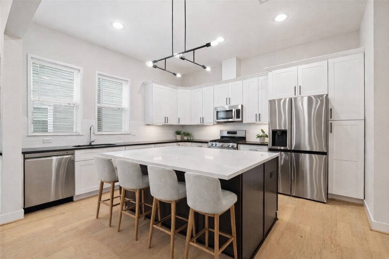 Photo - 2206 Lou Ellen Ln