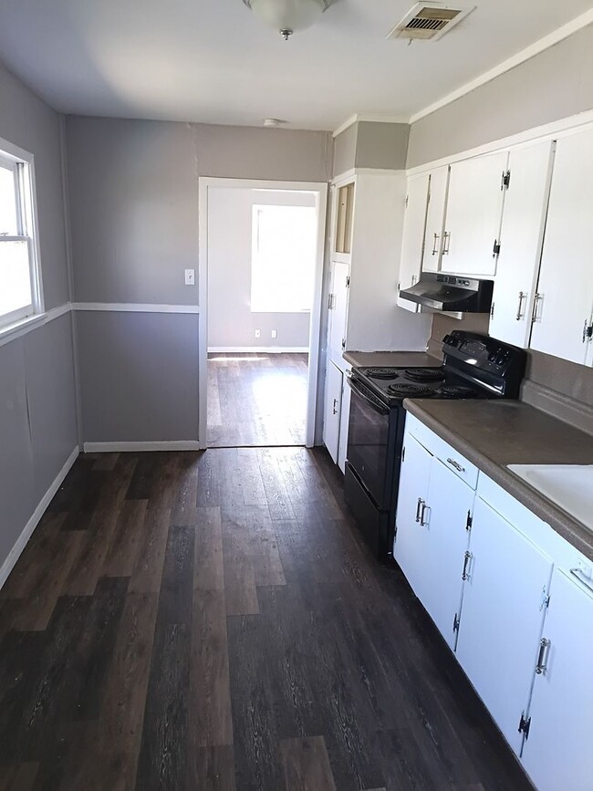 Photo - 632 E Sears St