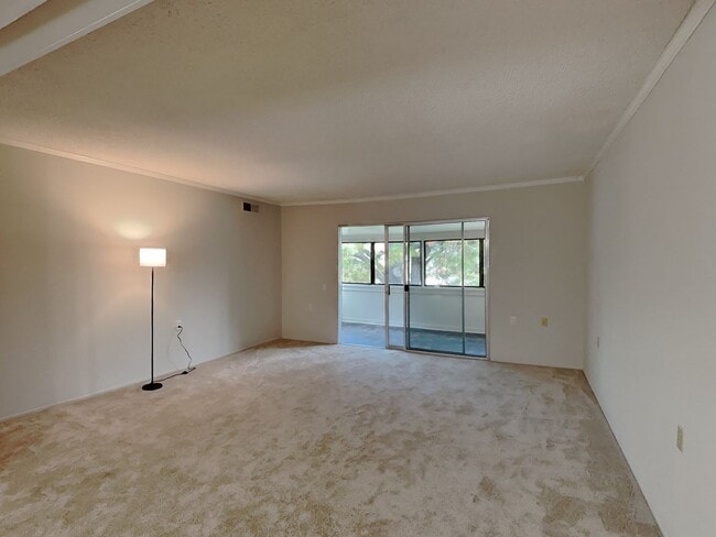 Photo - Spacious Rossmoor 2/2 Condo Available Now! Unit 1