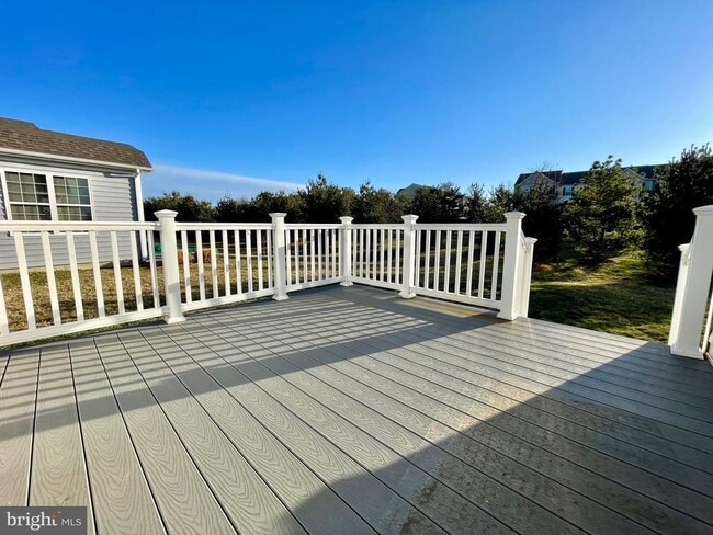 Building Photo - 906 Moorings Cir