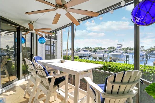 515 Bay Colony Dr N