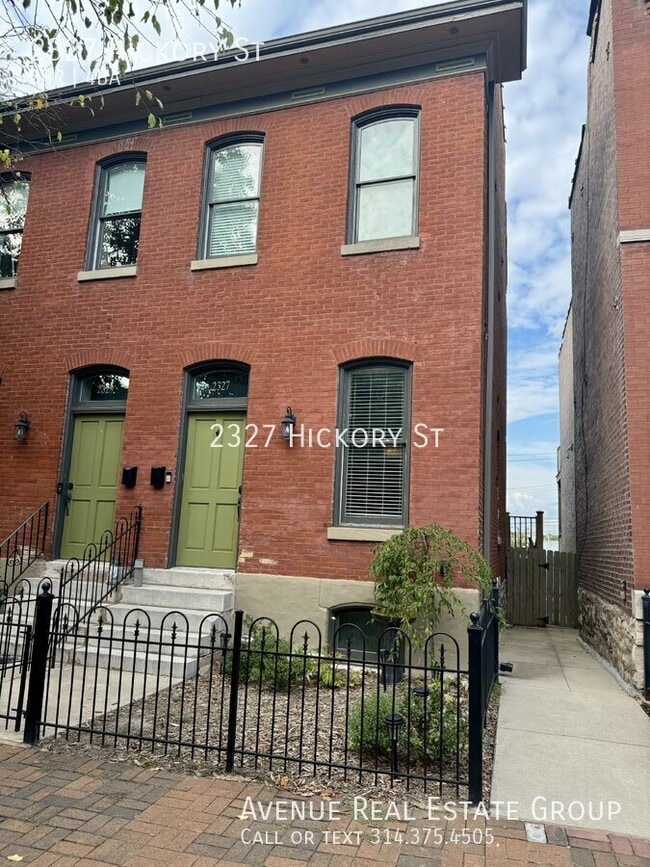 Photo - 2327 Hickory St