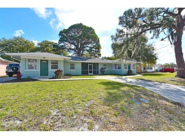 Building Photo - 3904 Sarasota Ave Rental