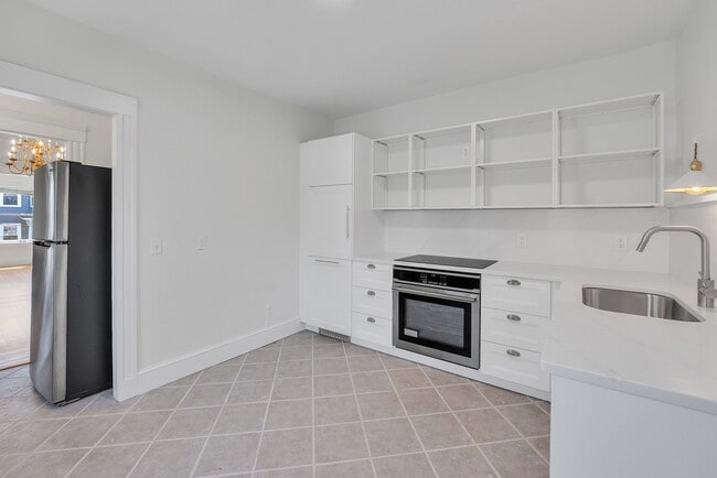 Building Photo - 31 Justin Rd Unit 2B