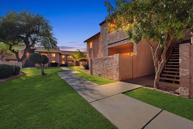 Building Photo - 1942 S Emerson Unit 107