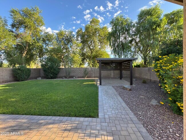 Photo - 613 W Canary Way