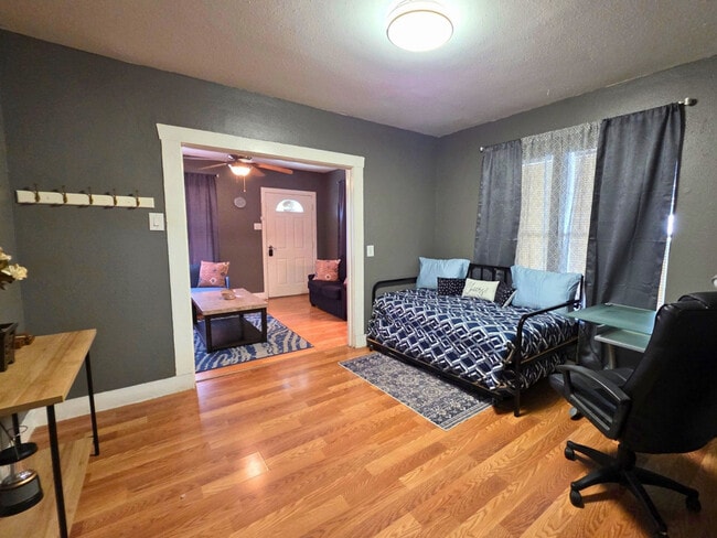 Photo - 132 N Estelle St Unidad SI ID1526930P
