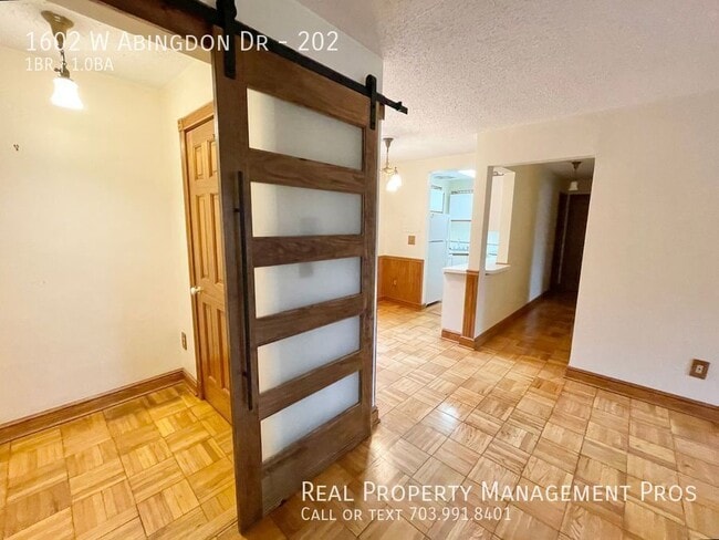 Photo - 1602 W Abingdon Dr Unidad 202 Rental