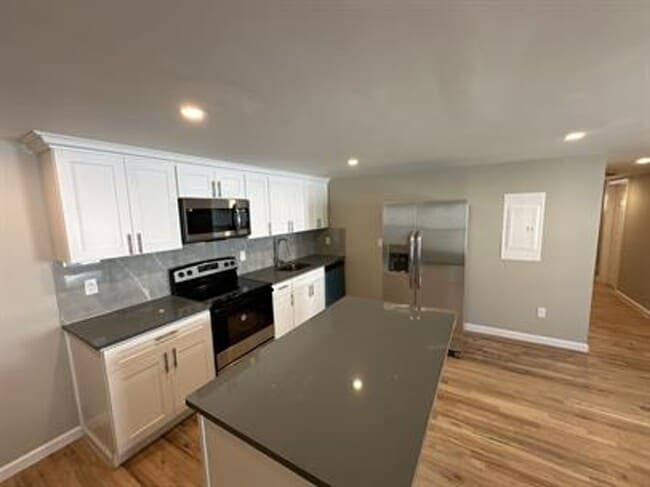 Photo - 463 E Main St Unit 2