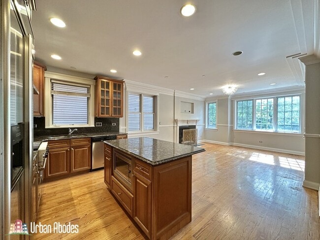 Photo - 3721 N Clifton Ave Unit J00W