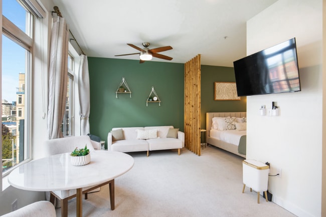 Photo - 2324 1st Ave Unidad 410