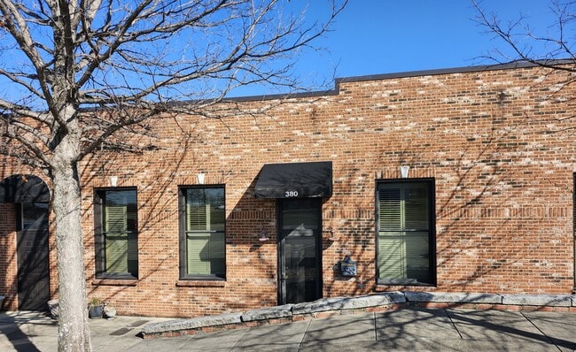 Photo - 380 N Goldthwaite St