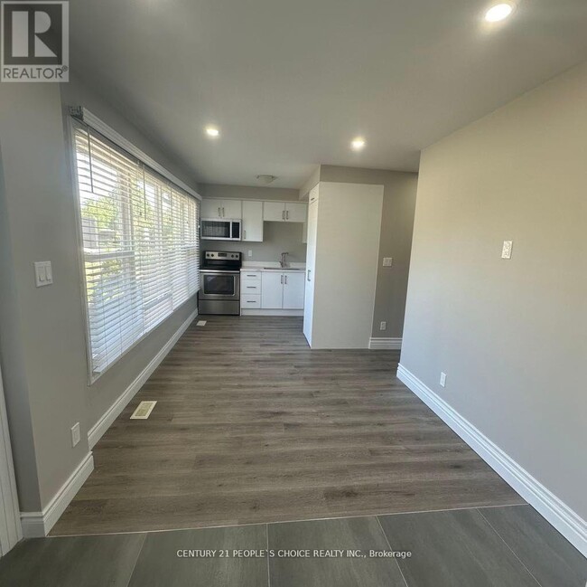 Photo - 199 Avondale Blvd
