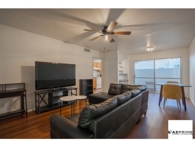Photo - Discover this Lovely 1/1 Phoenix Condo!