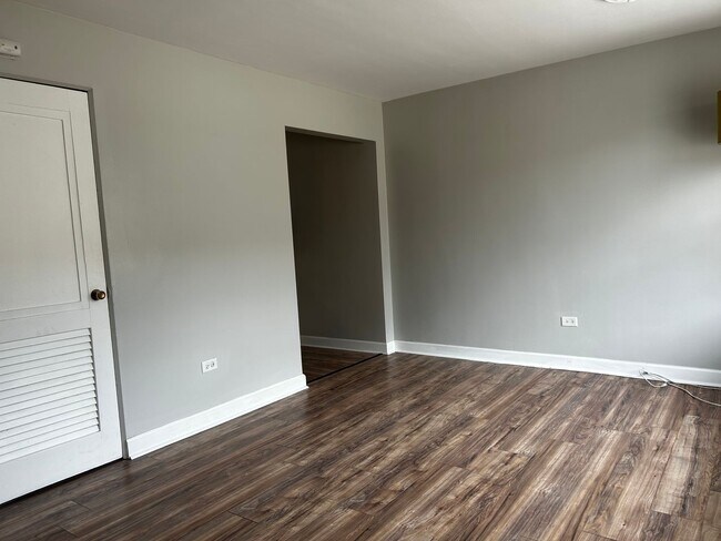 Photo - 14547 Blaine Ave Unit Apt 3