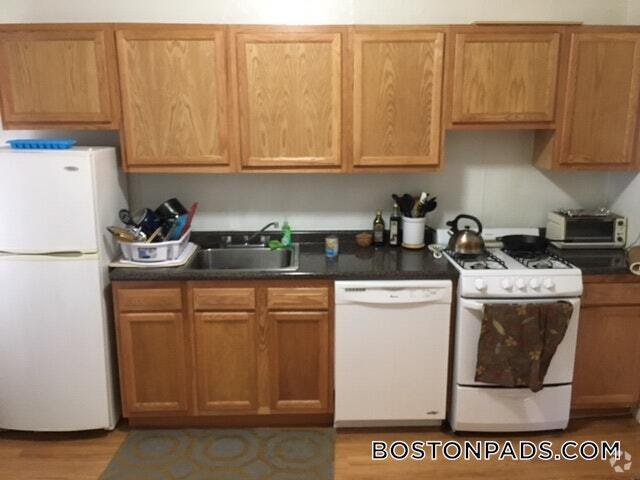 Building Photo - 1634 Commonwealth Ave Rental