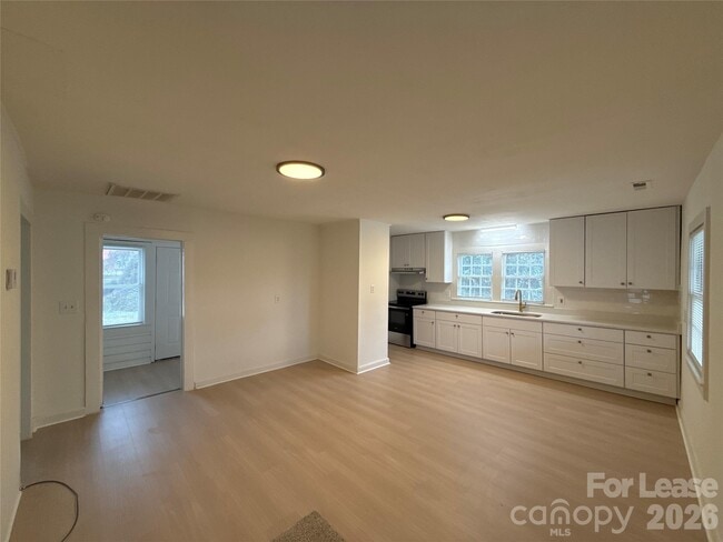 Photo - 1903 Flint Ln