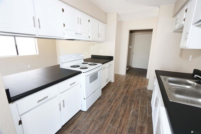 Photo - 1276 S Pagent Ave