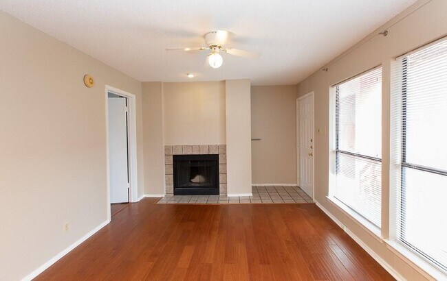 Photo - 3115 Helms St Unit 201