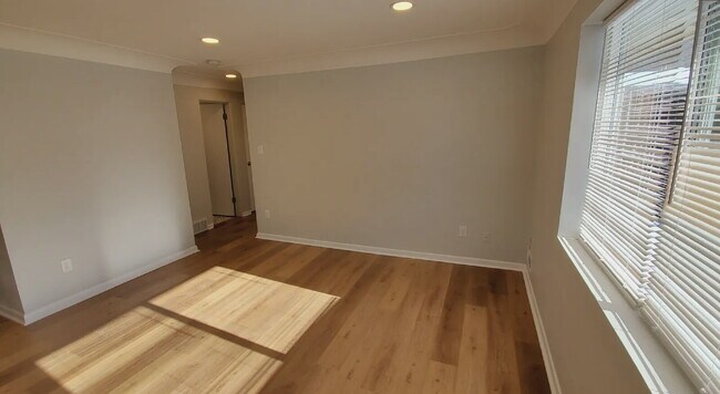 Photo - 3618 N Monaco St Pkwy