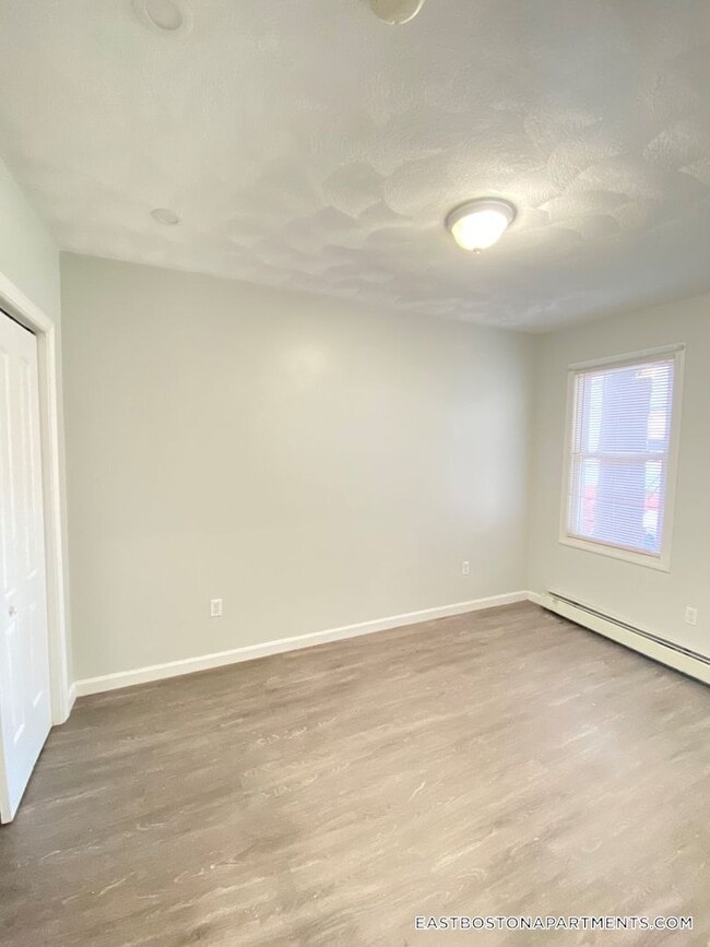 Photo - 329 Paris St Unit 1