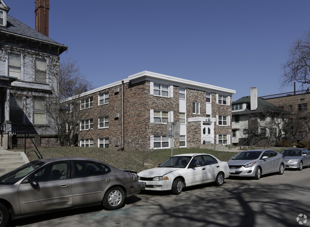 Photo - 1912 Stevens Ave