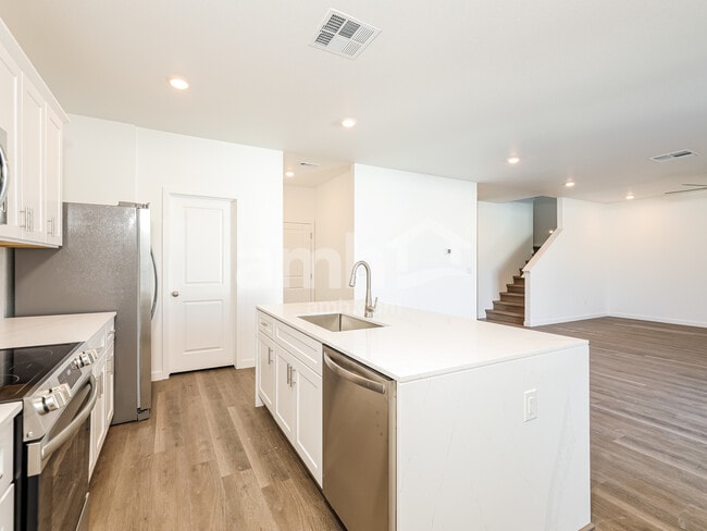 Photo - 2364 Devin Ave