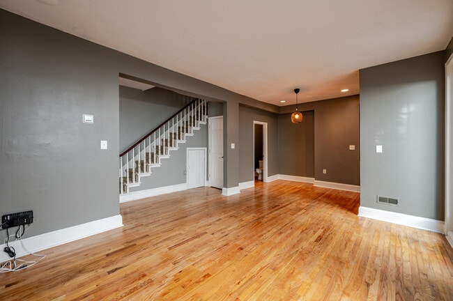 938 O St NW